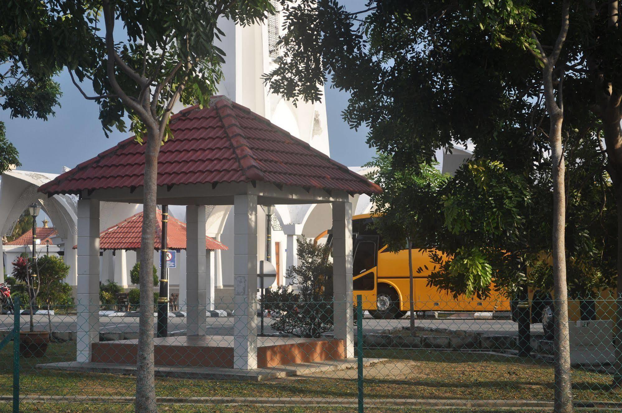 Pangsapuri Pulau Melaka Exterior photo